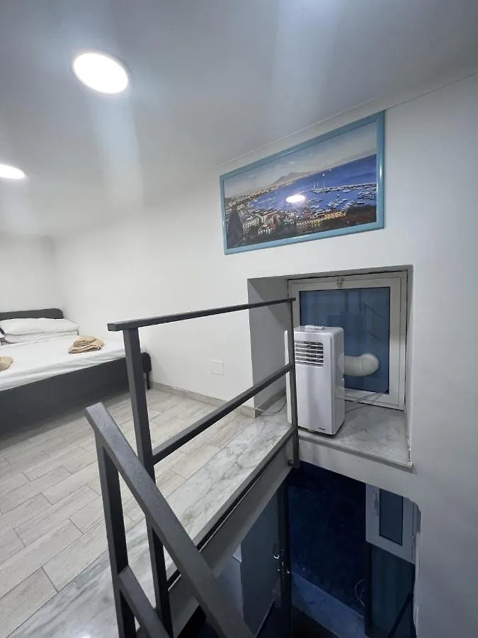 B&B Luna Rossa Naples Apartment